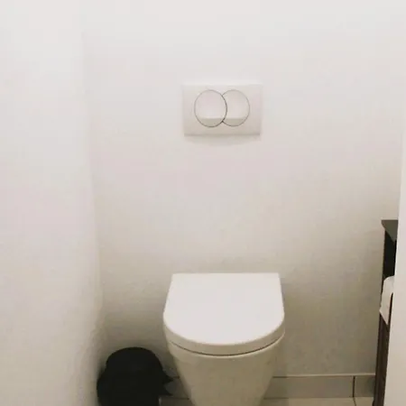 Azea, Les Pieds Dans L'eau Apartment